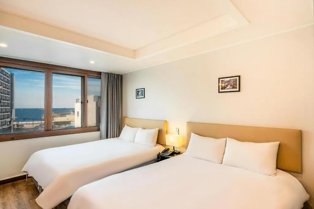 Check Inn Hotel Jeju 3*,