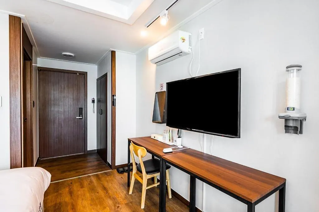 Check Inn Hotel Jeju