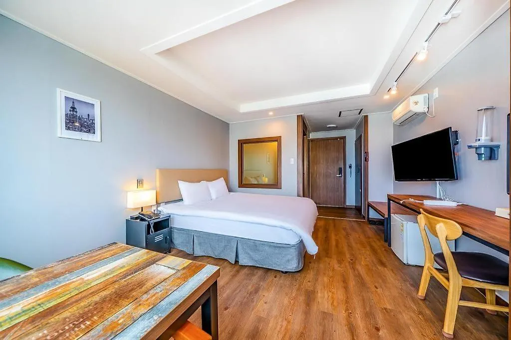 Check Inn Hotel Jeju