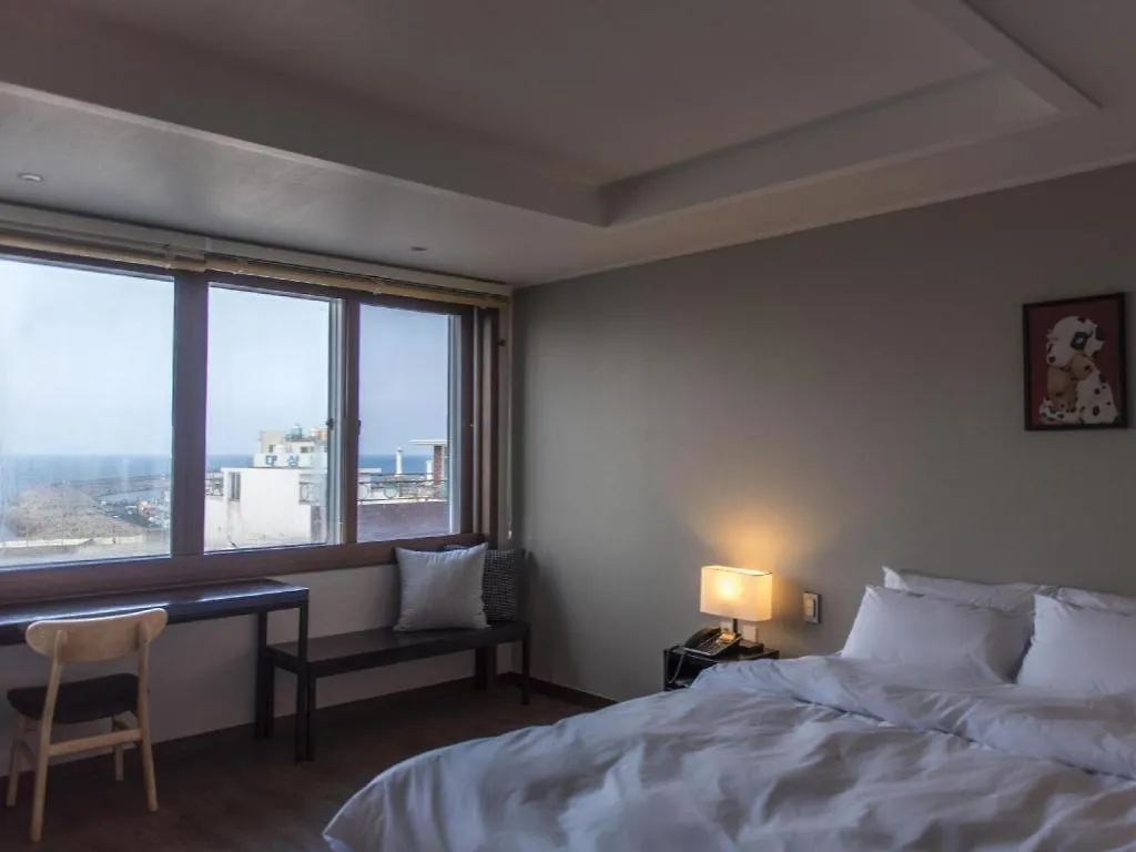 Check Inn Hotel Jeju