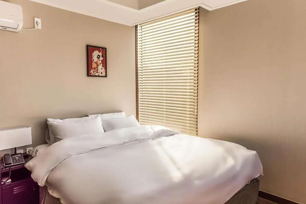 Check Inn Hotel Jeju