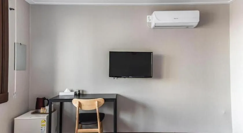 Check Inn Hotel Jeju