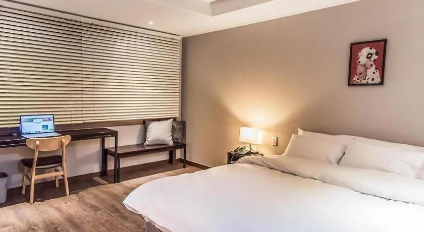 Check Inn Jeju Hotel
