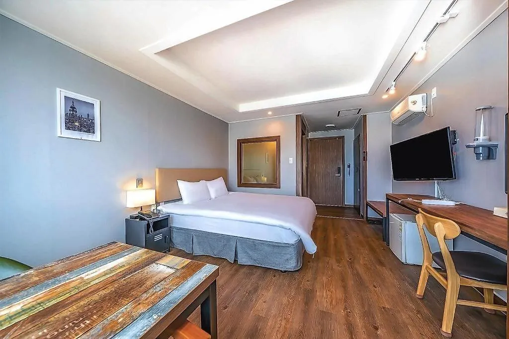 Check Inn Hotel Jeju