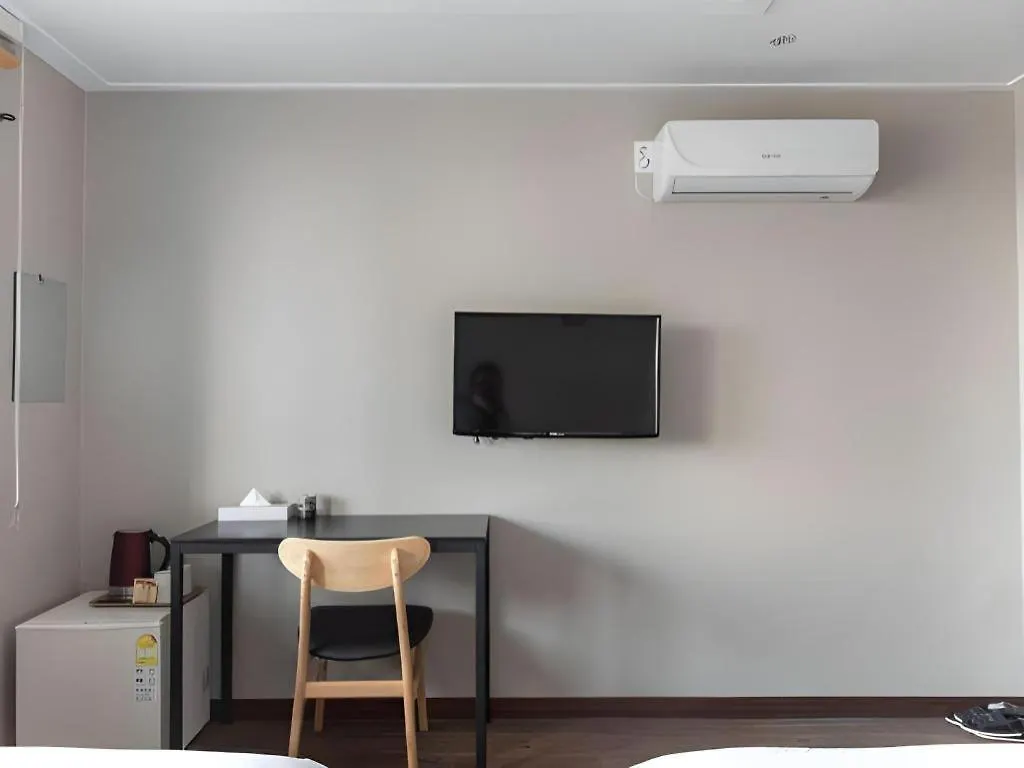 Check Inn Hotel Jeju