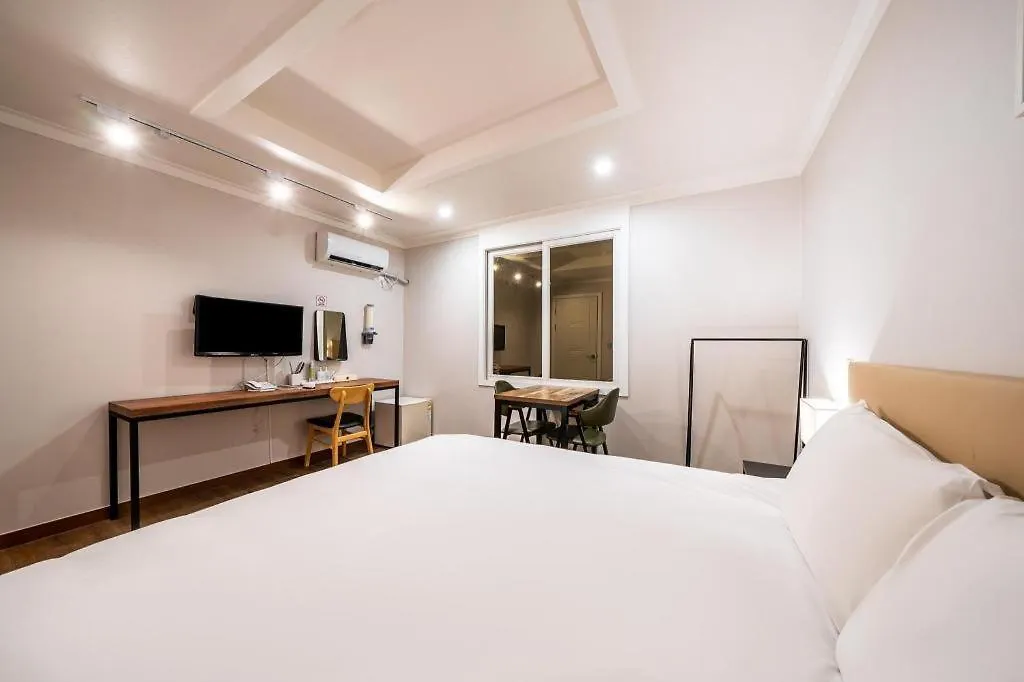 Check Inn Hotel Jeju