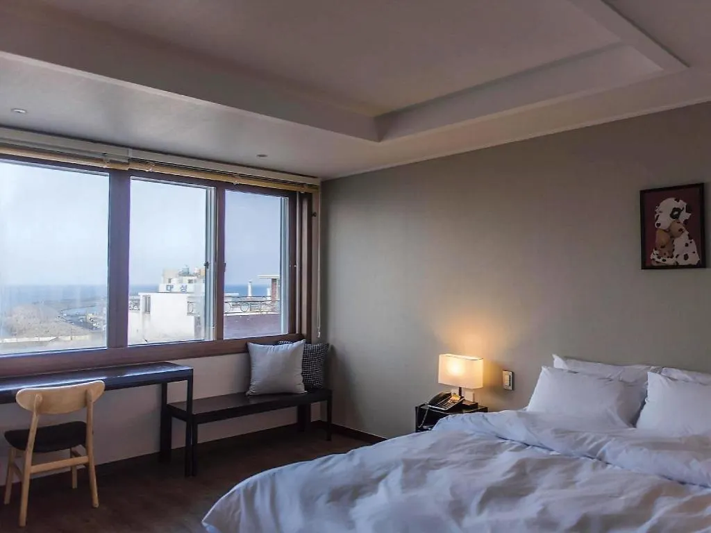 Check Inn Hotel Jeju