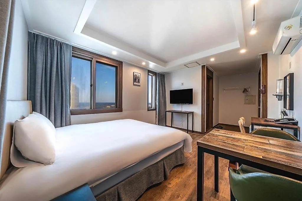 Check Inn Hotel Jeju